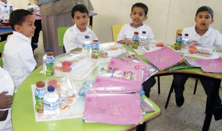 وجبات التغذية المدرسية لطلبة المرحلة الابتدائية ﻿