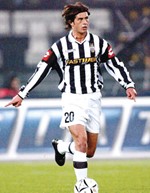 لاعب يوفنتوس السابق اليسيو تاكيناردي