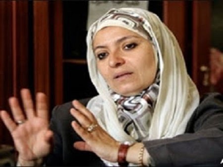 بالفيديو.. شاهد رد "طبيبة مصرية" على زوج يشتكي زوجته لكثرة مشاهدتها الأفلام الجنسية بإستمرار منذ الطفولة 