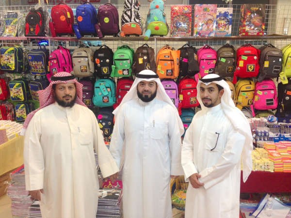 جولة بين المعروضات
