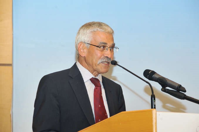دعدنان شهاب الدين يلقي كلمته 	محمد هاشم ﻿