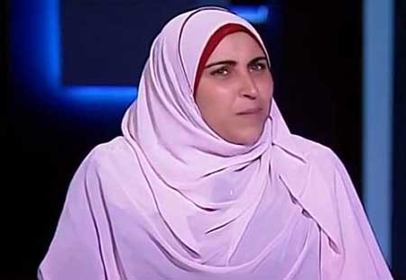 بالفيديو.. مأذونة شرعية مصرية: أدفع من "جيبي" لأحوّل الزواج العرفي لرسمي