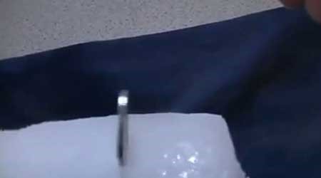 بالفيديو.. ماذا يحدث لعملة معدنية عند وضعها في الثلج؟