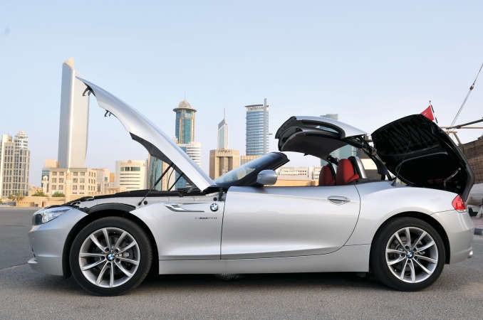 BMW Z4 تبهر من حولها بجاذبيتها