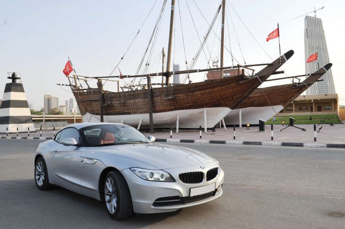 BMW Z4 تبهر من حولها بجاذبيتها