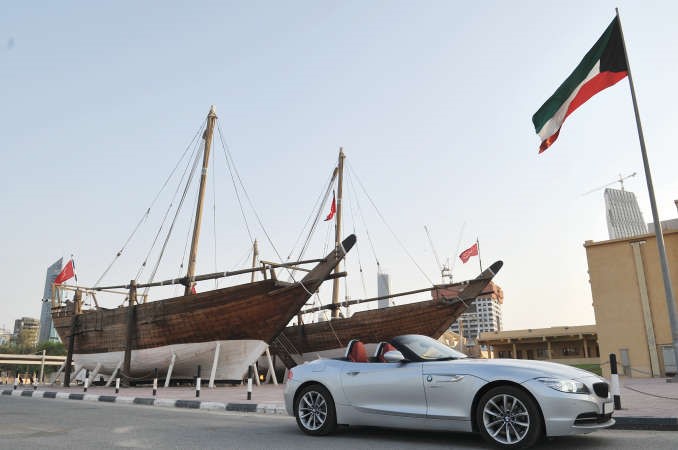 BMW Z4 تبهر من حولها بجاذبيتها
