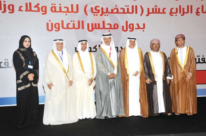 وكلاء النفط الخليجي المشاركون في الاجتماع	محمد هاشم﻿