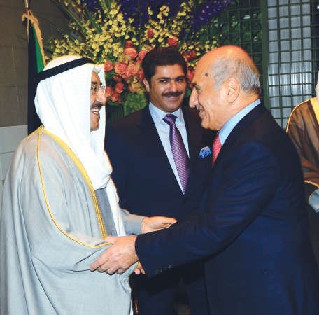 المستشار محمد ابوالحسن مهنئا صاحب السمو الامير﻿