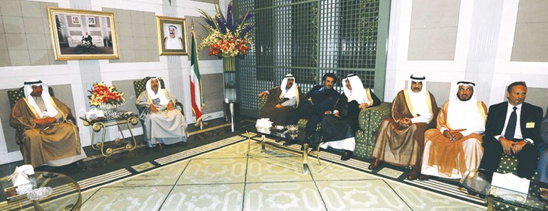 صاحب السمو الامير الشيخ صباح الاحمد ومرزوق الغانم والشيخ مشعل الاحمد وسمو الشيخ ناصر المحمد وسمو رئيس مجلس الوزراء الشيخ جابر المبارك والشيخ صباح الخالد ود عبدالله المعتوق﻿