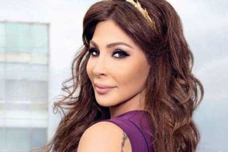 إليسا تتحول إلى بائعة.. تعرف على منتجاتها