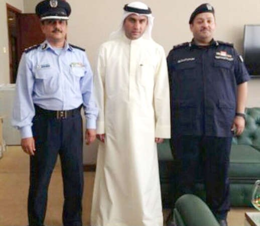 عبدالله الكندري مستقبلا العقيد موليد الياسين والمقدم محسين العطار