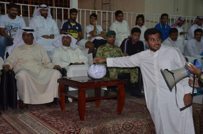 جانب من عملية القرعة