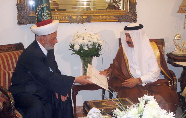 المفتي عبداللطيف دريان مستقبلا السفير السعودي علي عواض العسيري امسمحمود الطويل