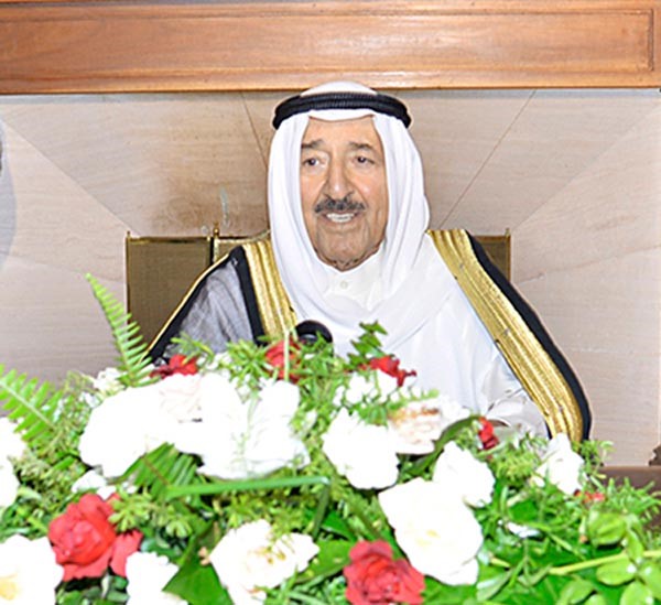 صاحب السمو الامير الشيخ صباح الاحمد لدى القاء سموه كلمة لاخوانه وابنائه المواطنين