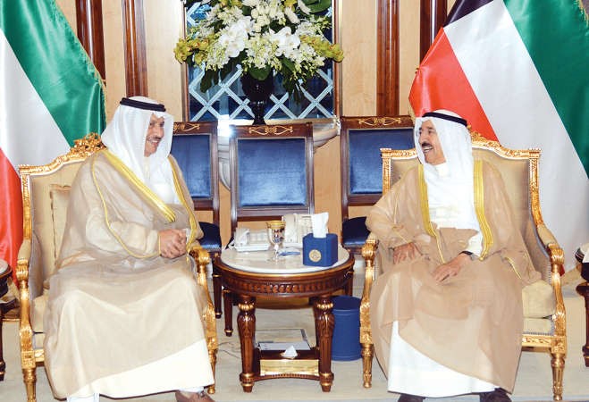 صاحب السمو الامير الشيخ صباح الاحمد مستقبلا سمو رئيس الوزراء الشيخ جابر المبارك﻿