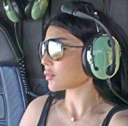 بالصور.. هيفاء وهبي في الطائرة لترى جنوب لبنان من أعلى