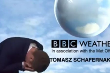 بالفيديو.. مذيع BBC يقع في خطأ فادح على الهواء وينسى اسم عاصمة اسكتلندا
