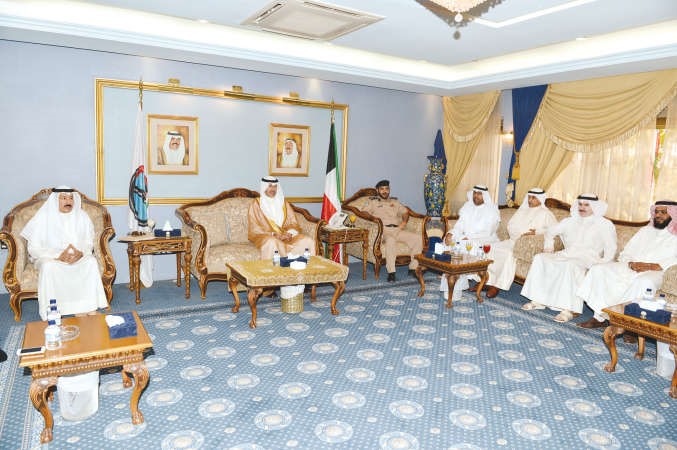 الشيخ فواز الخالد مستقبلا رئيس واعضاء مجلس حي منطقة المنقف ﻿