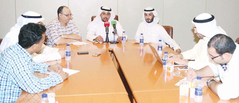 جانب من المؤتمر الصحافي