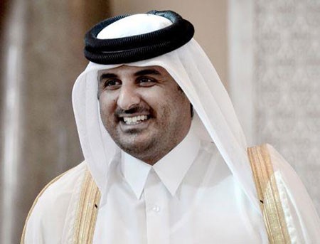بالصور.. أمير قطر "يوصّل" أردوغان بسيارته للمطار في ختام زيارته