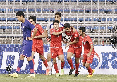 لاعبو الاولمبي لاحياء امالهم في البطولة﻿