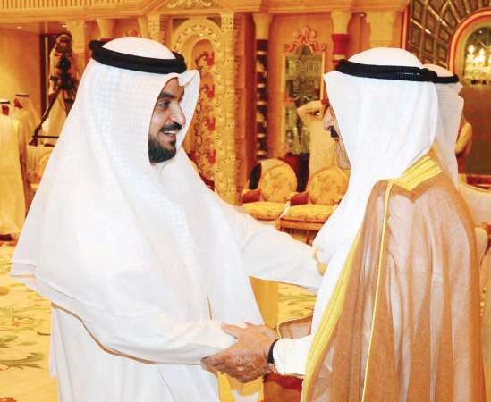 د محمد الحويلة خلال تقديم التهاني ﻿