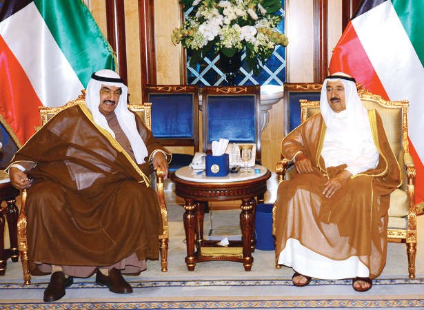 صاحب السمو الامير الشيخ صباح الاحمد مستقبلا سمو الشيخ ناصر المحمد ﻿