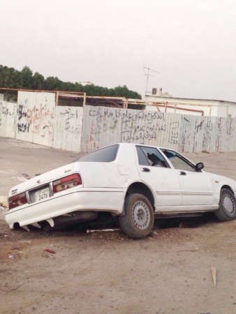  ومركبة معطوبة 