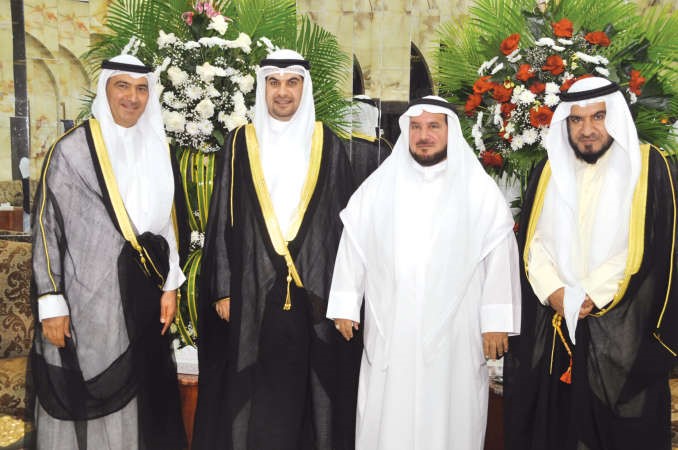 المستشار راشد النامي مباركا
