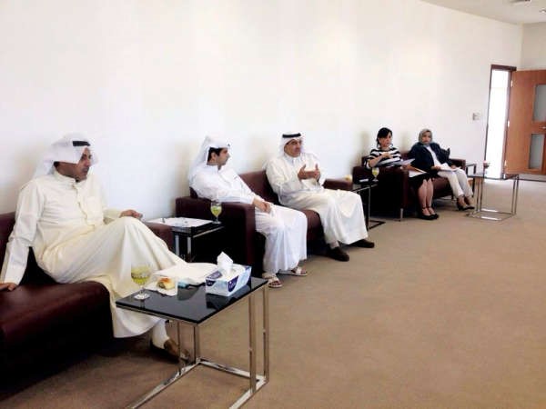 دعدنان العلي خلال لقائه مع رؤساء الاقسام في كلية الدراسات التجارية﻿