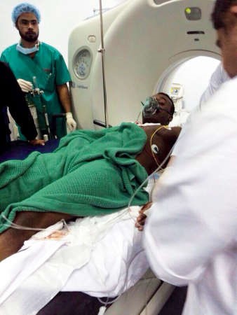 4 طلقات اصابت رجلي الامن في الكتف والفخذ