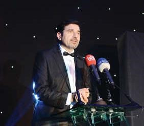 المدير التنفيذي للمبيعات عبدالله مؤذن يلقي كلمته