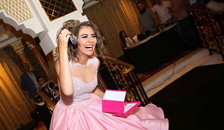 بالصور.. عيد ميلاد ملكي لمريم حسين بفستان ساحر وتاج مرصّع