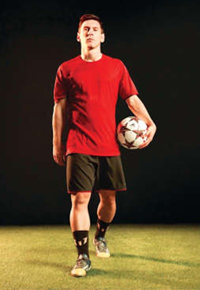 أديداس تبدع بحذاء adizero f50 Messi