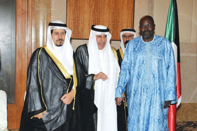 سفير السنغال عبدالاحد امباكي يهنئ السفير السعودي﻿