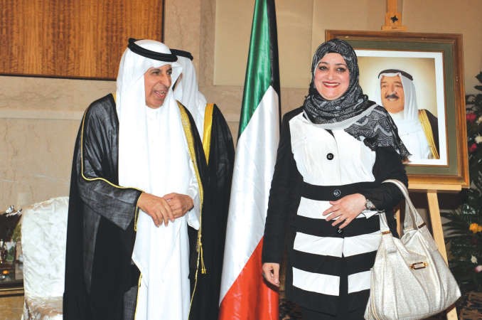 د هند الشومر تبارك للسفير السعودي ﻿