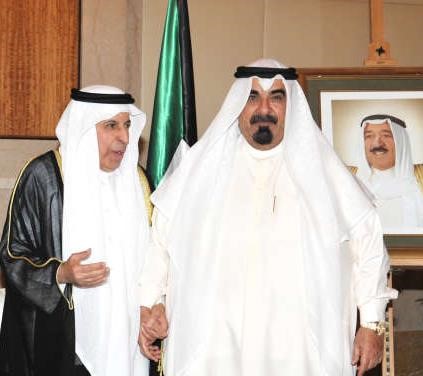 الشيخ احمد الخليفة مهنئا ﻿