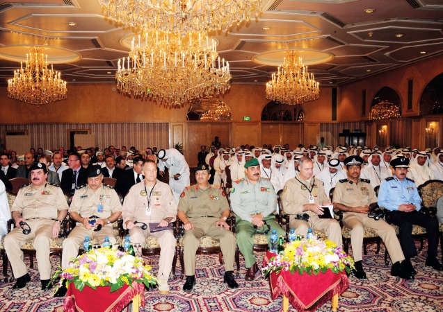 جانب من الحضور خلال ختام الاجتماع التخطيطي لتمرين حسم العقبان 2015﻿