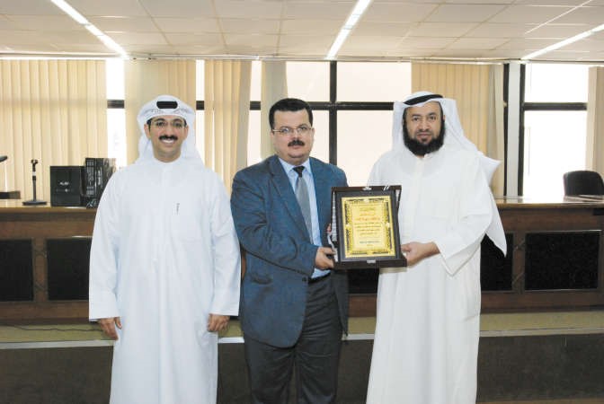 خالد بوغيث يكرم دخالد بركات