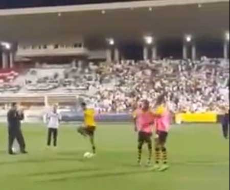 بالفيديو.. جمهور "الاتحاد" السعودي يهز أركان الملعب بالتكبير بصوت واحد إحياءً للسنة النبوية في ذي الحجة