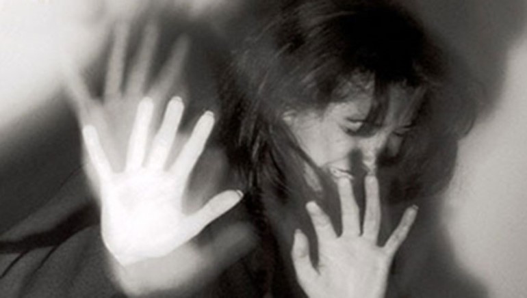  مكتب ادعاء عام أميركي يحمّل موظفة مغتصبة مسؤولية اغتصابها 