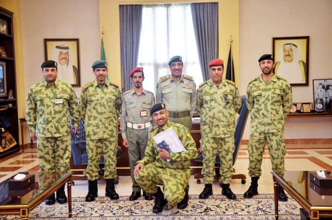 الفريق ناصر الدعي متوسطا المكرمين﻿