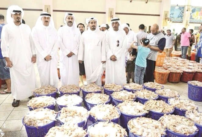 طارق البجران واتحاد الصيادين يتابعون حراج الربيان