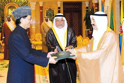 صاحب السمو الامير الشيخ صباح الاحمد يتسلم اوراق اعتماد سفير باكستان ﻿