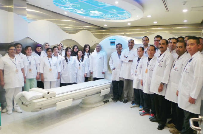 طاقم عمل مستشفى دار الشفاء