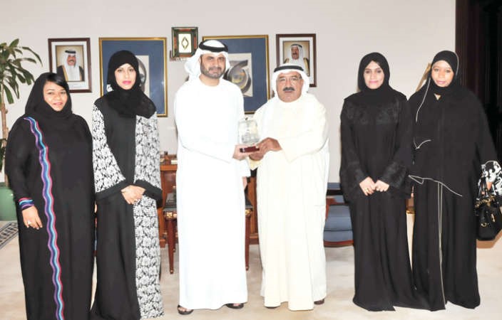 الشيخ ناصر صباح الاحمد مستقبلا سعيد السماحي والوفد المرافق ﻿