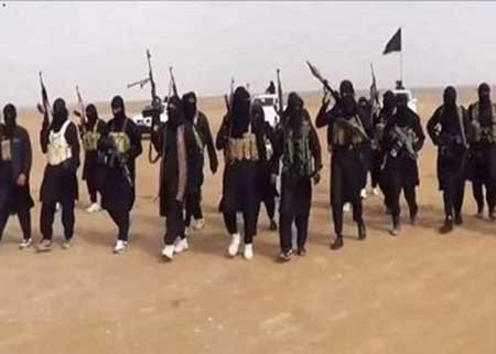 بالفيديو.. شاهد "الخديعة المفاجَأة" لـ"داعش" لطائرات التحالف 