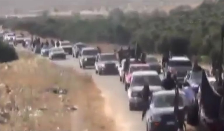بالفيديو... تركيا: 1000 مقاتل من داعش يحاصرون ضريح سليمان شاه