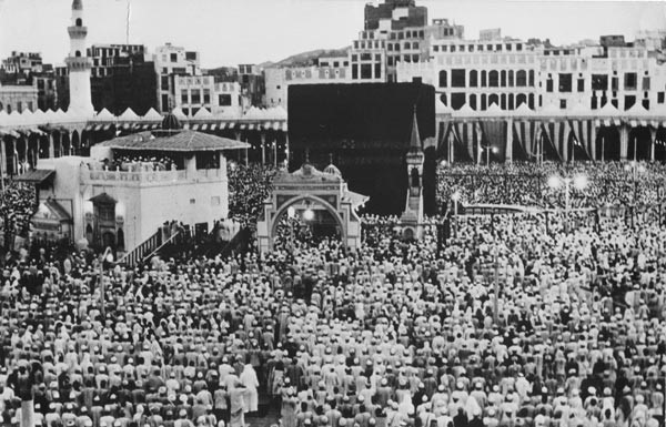 بالصور.. مكة المكرمة والكعبة المشرفة من 1880 الى 2014