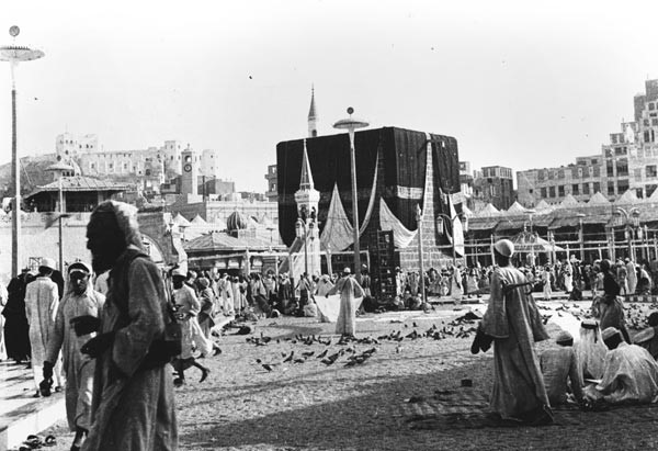 بالصور.. مكة المكرمة والكعبة المشرفة من 1880 الى 2014